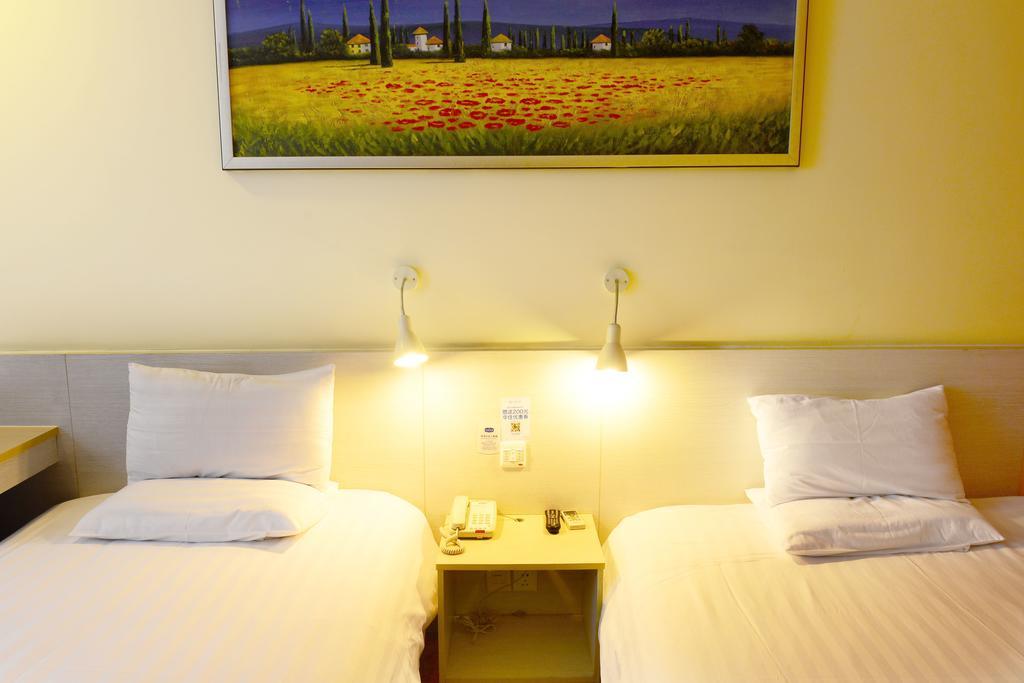 Hanting Express Shanghai Middle Sichuan Road ภายนอก รูปภาพ