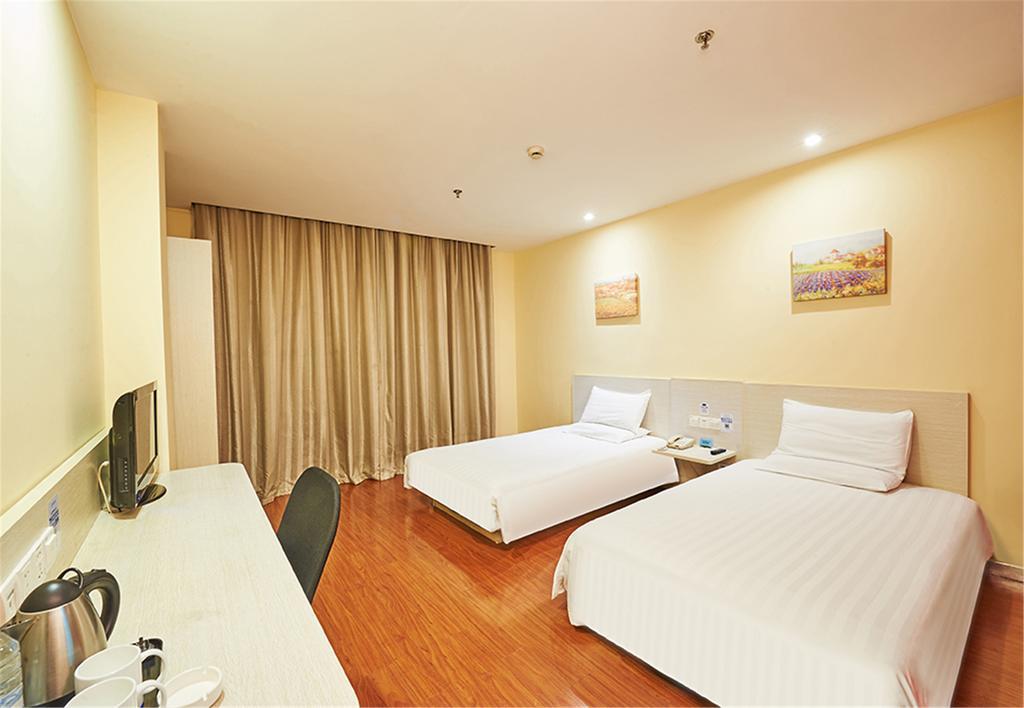 Hanting Express Shanghai Middle Sichuan Road ภายนอก รูปภาพ